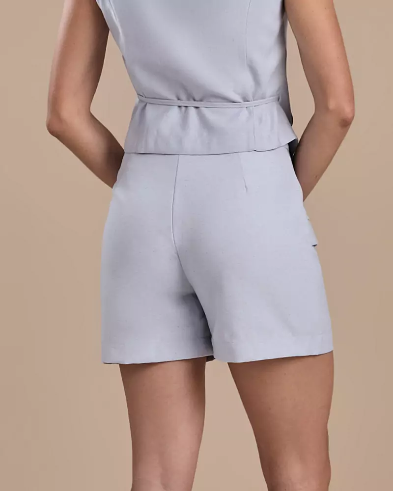 SHORT ALFAIATARIA COM DETALHE DE PALA